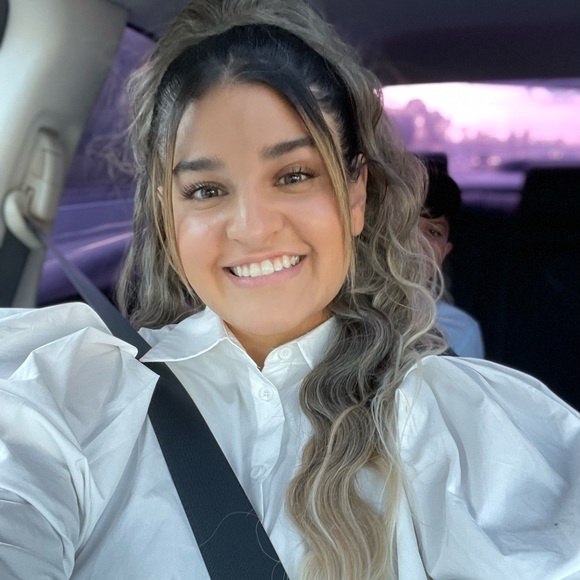 Meet your Posher, Loren - Picture 3 of 3